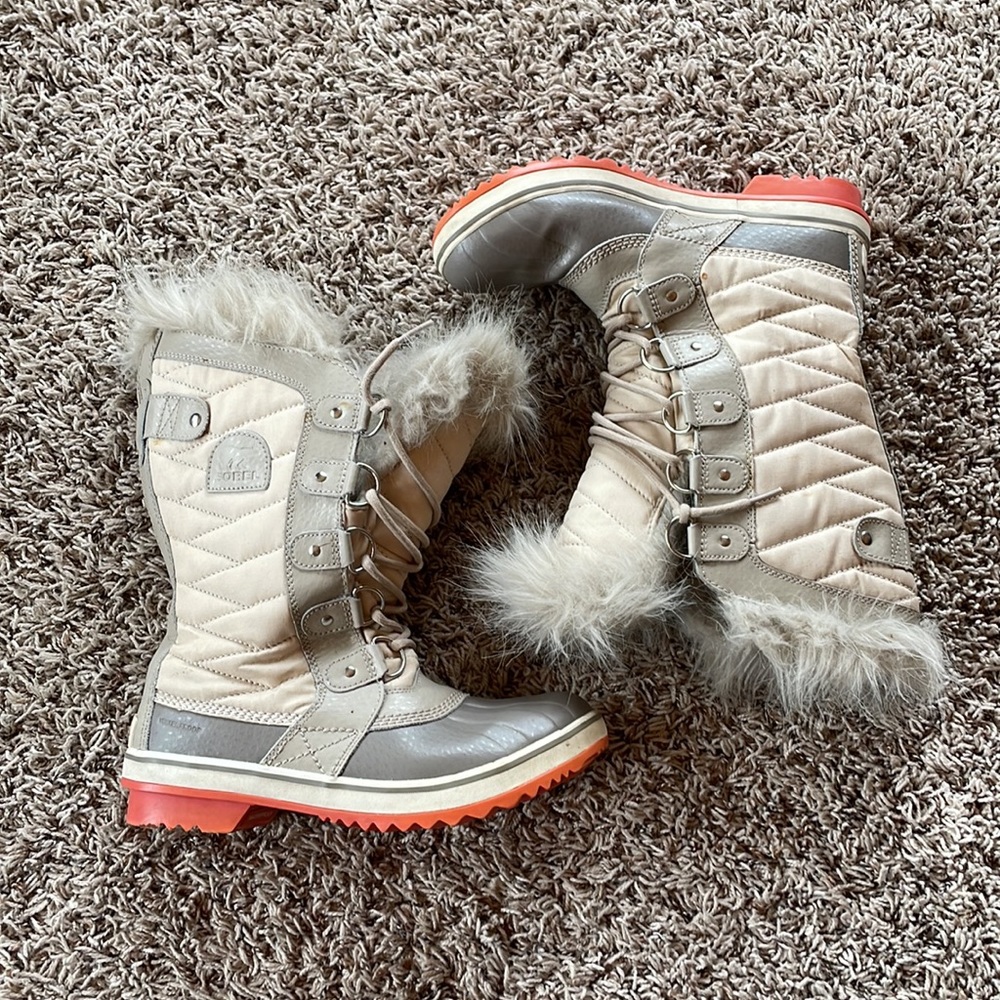 Women’s Sorel Winter Lace Up Boots, Size 7 - Picture 6 of 9
